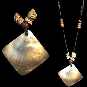 NEW 24” Natural Mother of Pearl w/Coconut & Natural Beads Necklace